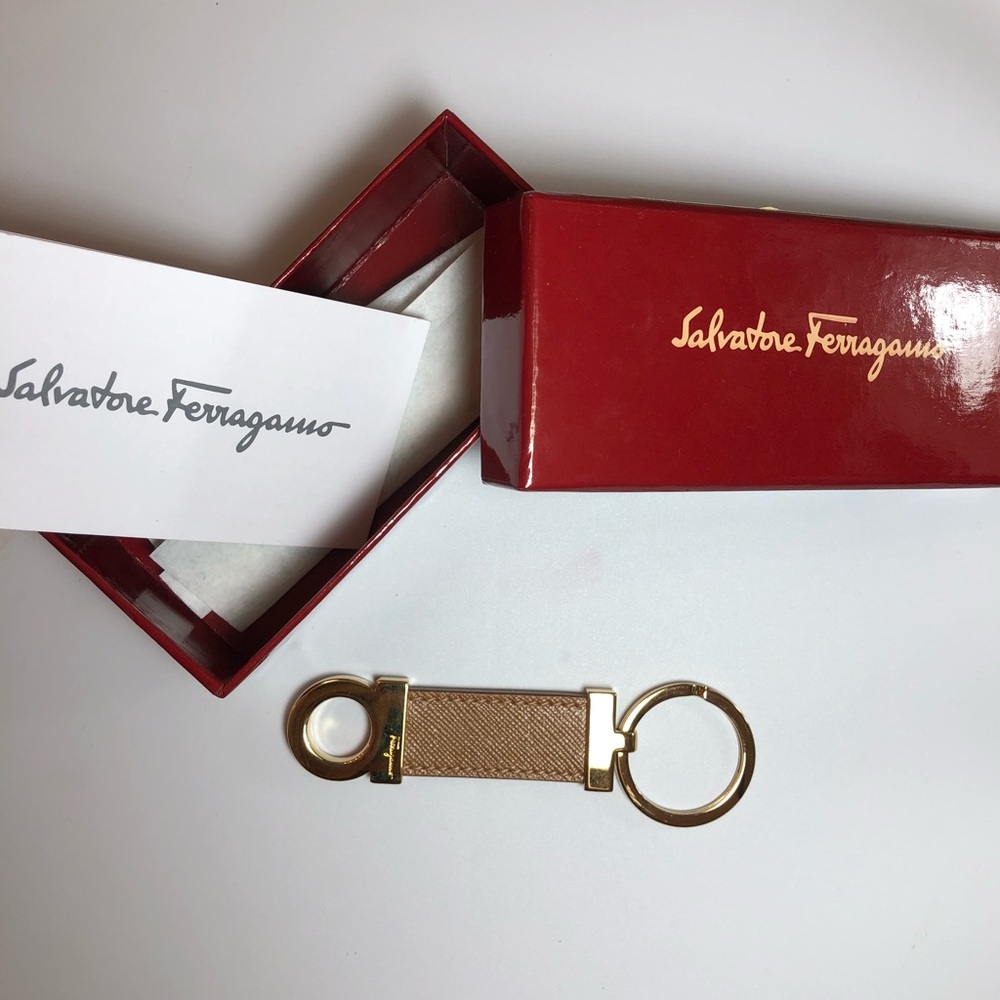 NWT Salvatore Ferragamo Leather Key Ring